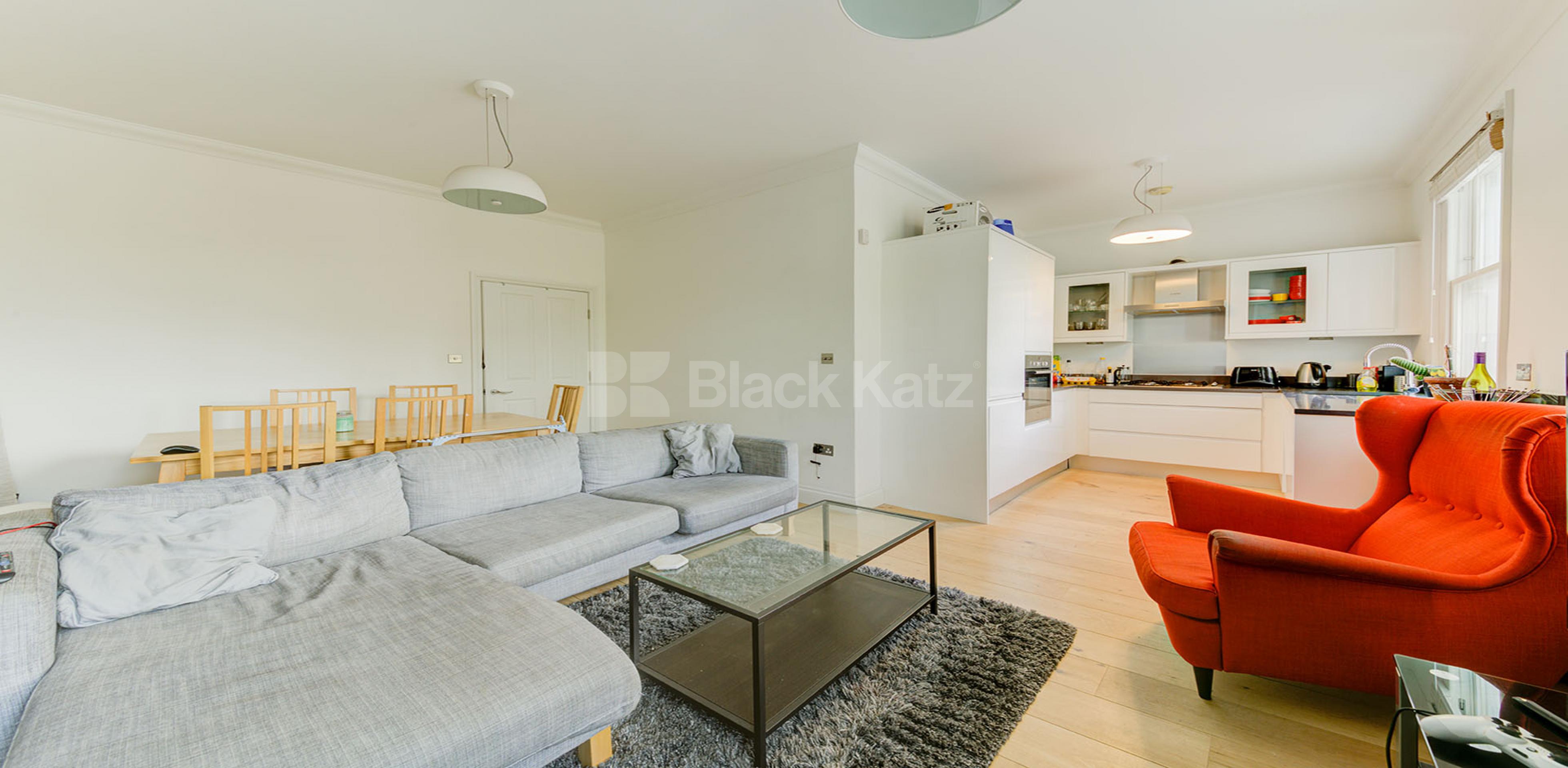 			RECENTLY REFURBISHED & MINS TO TUBE!, 2 Bedroom, 1 bath, 1 reception Flat			 Hillmarton Road, HILLMARTON CONSERVATION N7